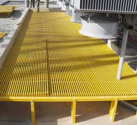 Technique Plancher de terrasse en fibre de verre GRP pulvérisé pour une passerelle de navire résistante à la corrosion