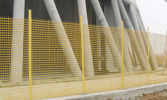 Système de clôture de sécurité de réseau en FRP résistant à la corrosion chimique avec technique pultrudée