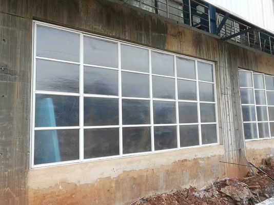 fenêtres en FRP à ouverture verticale pour la protection contre la corrosion chimique dans les milieux industriels