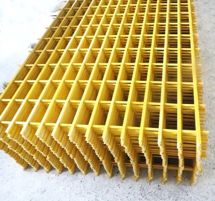Service de coupe de grilles en FRP pour support de remplissage de tour de refroidissement de grande taille