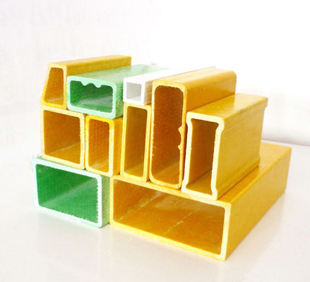 Profils de tubes rectangulaires de pultrusion FRP de haute résistance personnalisés pour une résistance maximale