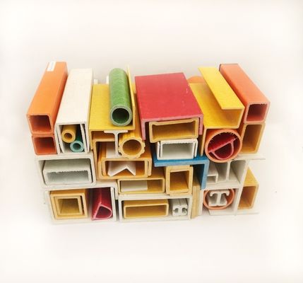 Profils de tubes rectangulaires de pultrusion FRP de haute résistance personnalisés pour une résistance maximale