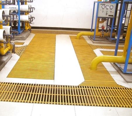 Couverture de grille anti-déroute en FRP pour les égouts de tranchées avec résistance chimique et service de coupe