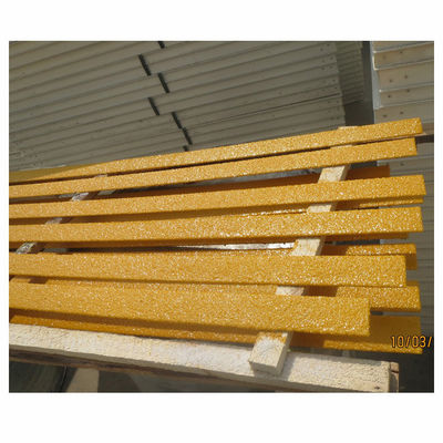 Résistance plus élevée Poids léger Bandes de pultrusion FRP antidérapantes Largeur 50 mm pour les ateliers