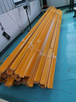 Profil d'angle en FRPG taillé sur mesure pour un support structurel résistant à la corrosion 1m-11,6m Longueur