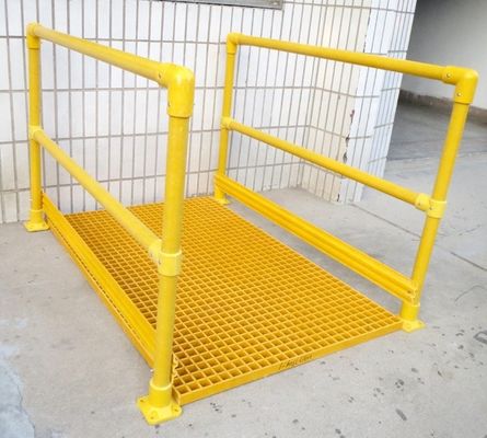 Système de garde-corps composite en fibre de verre résistant à la corrosion avec une surface ouverte de 40% à 80%