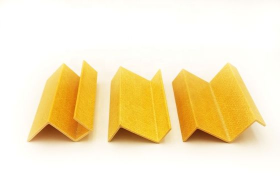 Structures Soutenir avec un matériau à profil Z GFRP résistant aux produits chimiques lisse et durable