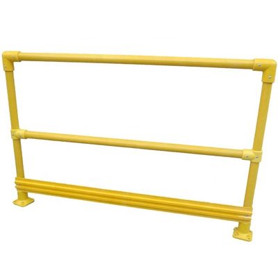 Résistance Poids léger Résolution de clôture de tubes carrés en FRP avec style de conception traditionnel