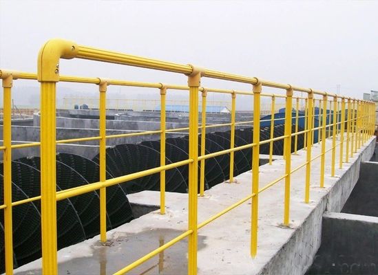 Barrière de protection personnalisée en fibre de verre pour l'installation au sol dans divers endroits