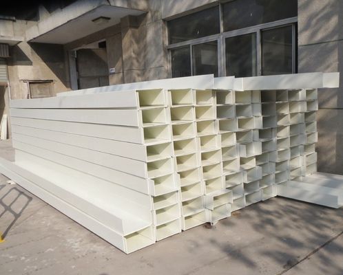 Escaliers isolés Pont de plateau de câbles en plastique renforcé de verre pour isolation électrique