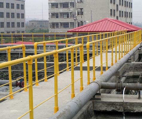 Centrale électrique isolant en FRP en fibre de verre garde-corridor avec 40% de surface ouverte