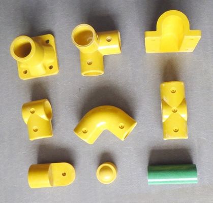 Rings ronds ou carrés raccords de manches en FRP pour les bardeaux en fibre de verre de conception industrielle