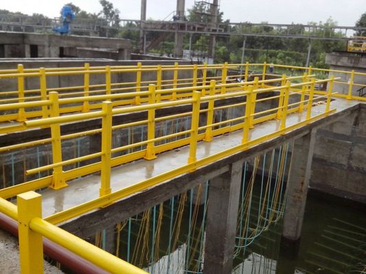 Balustrades en FRP GRP résistantes à la corrosion chimique et poignées en fibre de verre pour l'industrie