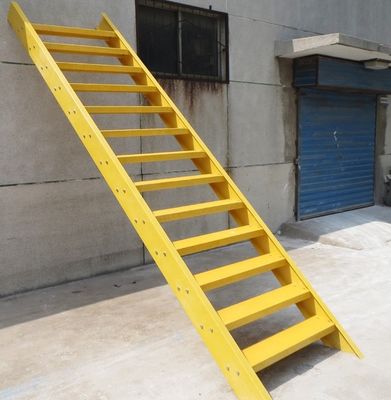 Escaliers à pas en FRP GFRP de conception industrielle pour l'isolation et la résistance à la corrosion