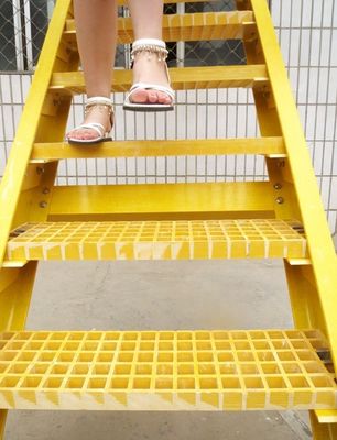 Escaliers à pas en FRP GFRP de conception industrielle pour l'isolation et la résistance à la corrosion