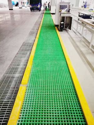 Réglage de la passerelle en fibre de verre solaire avec 40% 80% de protection contre le glissement en zone ouverte