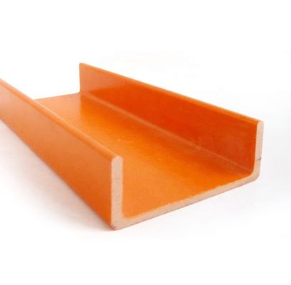 En tant qu'exigence, la section du canal de FRP GRP anti-corrosion est en fibre de verre en forme de canal C