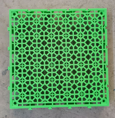 Tapis en plastique en PP 40x40x4,0 cm pour le lavage des voitures et le revêtement de sol du garage