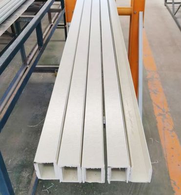 Profiles structurels en FRP résistants et légers pour le support du toit/du plancher des poulaillers