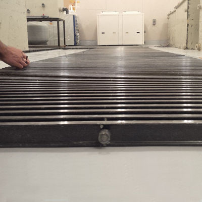 Facilité d'installation des grilles en FRP pour accès à l'escalier