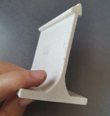 Détecteur thermique en FRP GFRP lisse pour l'isolation du toit à couture debout selon les besoins