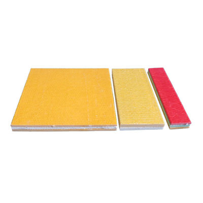 Technologie pultrudée de panneaux FRP de couleur personnalisable pour des solutions solides et légères