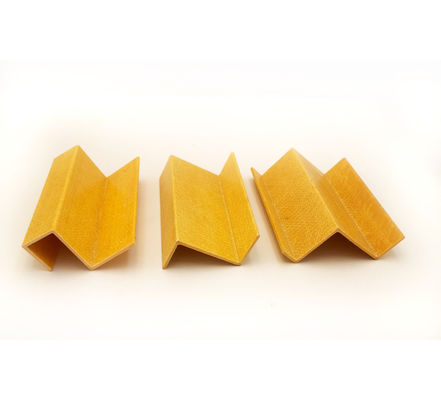 Profiles d'angle en forme de Z pultrés en FRP anti-corrosion pour un support structurel durable