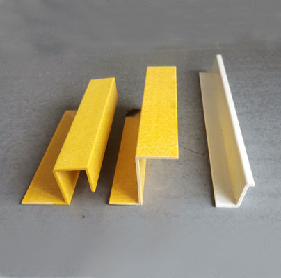 Profiles d'angle en forme de Z pultrés en FRP anti-corrosion pour un support structurel durable