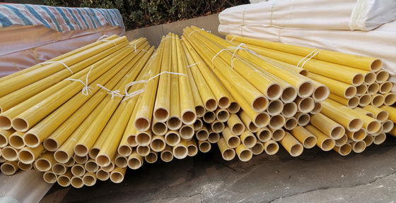 1m à 11,6m Longueur GRP résistant aux produits chimiques FRP tube de pultrusion fibre de verre pôle en plastique