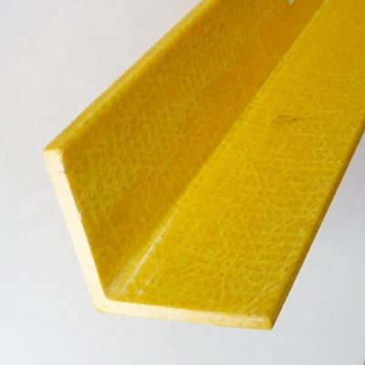 L'angle pultrudé en fibre de verre à surface lisse pour les connexions structurelles dans le secteur industriel