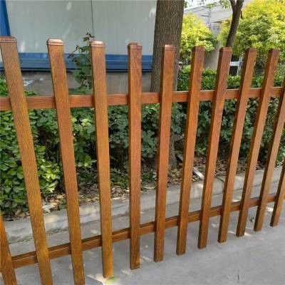 Profiles de tubes composites en fibre de verre à grains de bois anti-corrosion pour la structure de pergola en FRP