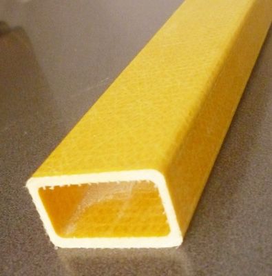 Liste des tailles des tubes rectangulaires en plastique composite en fibre de verre pultrudée FRP à haute résistance pour les structures