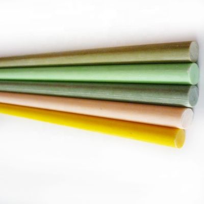 Longueur personnalisée Surface colorée et lisse Protégée par les rayons UV Rameau de pultrusion en plastique renforcé de fibres