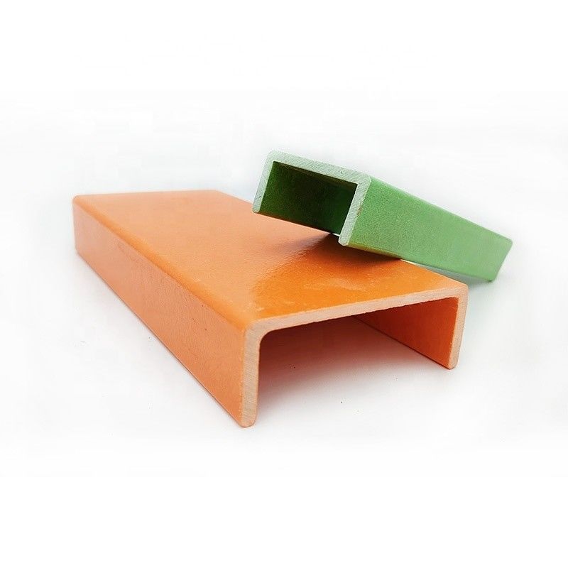 Profils de canaux de pultrusion en FRP extérieur personnalisés de haute résistance de 18 mm à 810 mm de largeur