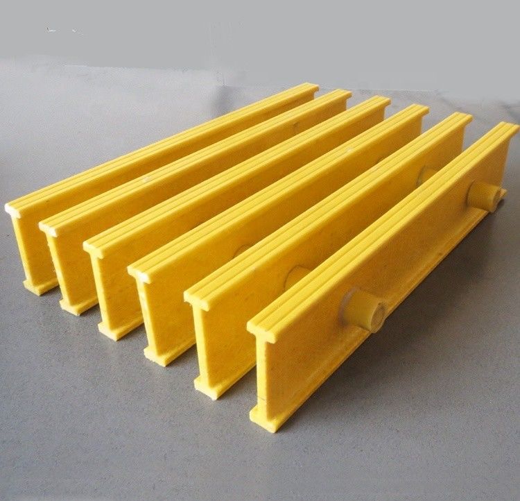 Technique Plancher de terrasse en fibre de verre GRP pulvérisé pour une passerelle de navire résistante à la corrosion