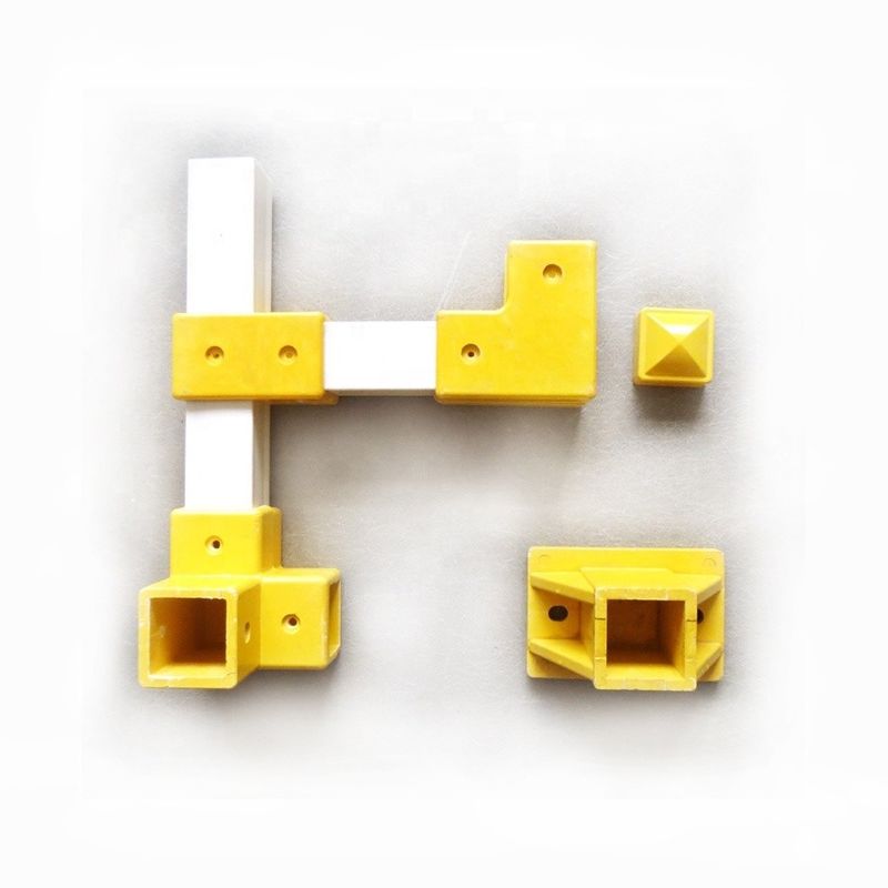 Service de coupe et durabilité des connecteurs en FRP pour raccords de tubes carrés en FRP