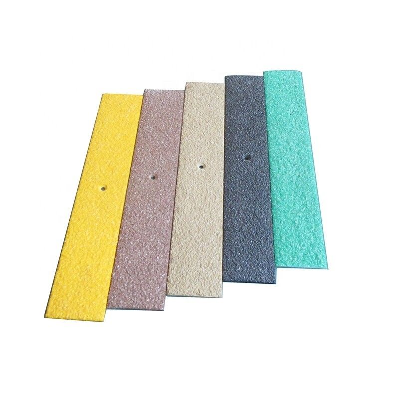 Résistance plus élevée Poids léger Bandes de pultrusion FRP antidérapantes Largeur 50 mm pour les ateliers