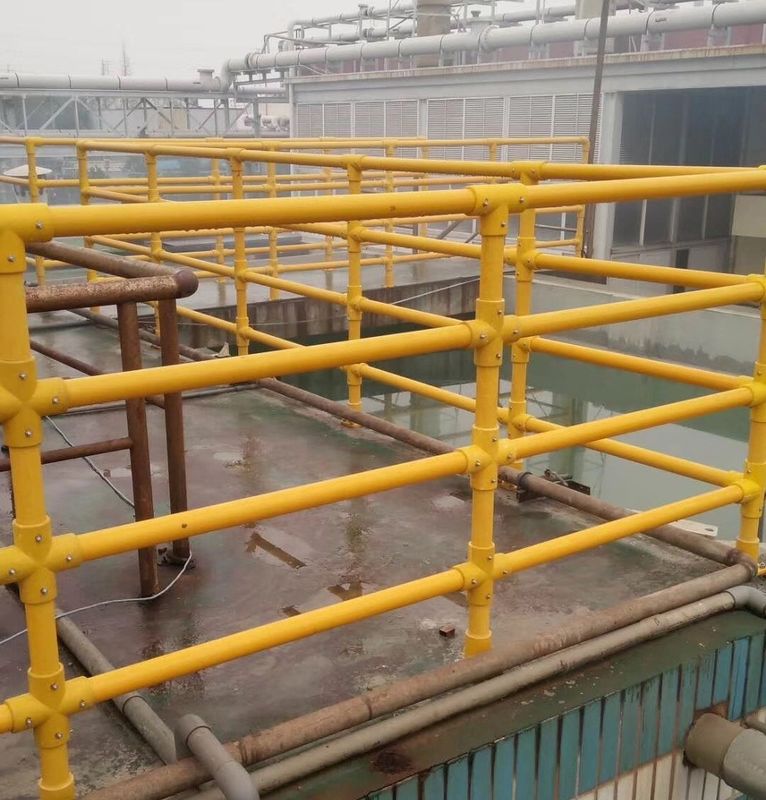 Les poignées de terrasse en FRP sont le choix idéal pour la résistance à la corrosion dans des environnements difficiles