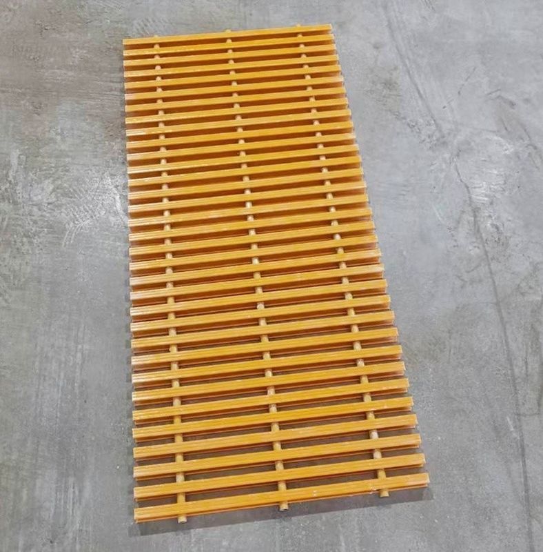 Couverture de grille de drainage de plancher en FRP avec une bonne résistance et une résistance à la corrosion durable