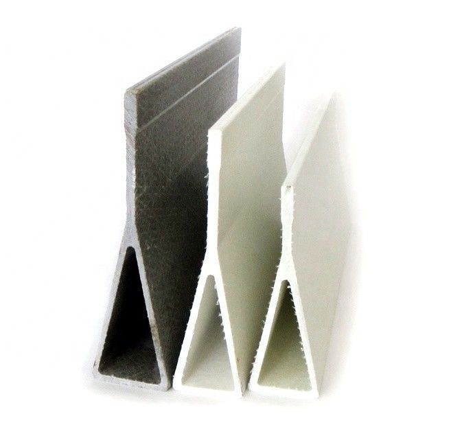 Faisceau de delta en FRP en fibre de verre triangulaire lisse et stable pour le support des ardoises en slats de la ferme porcine