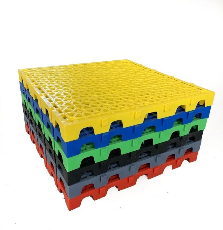 Tapis en plastique en PP 40x40x4,0 cm pour le lavage des voitures et le revêtement de sol du garage