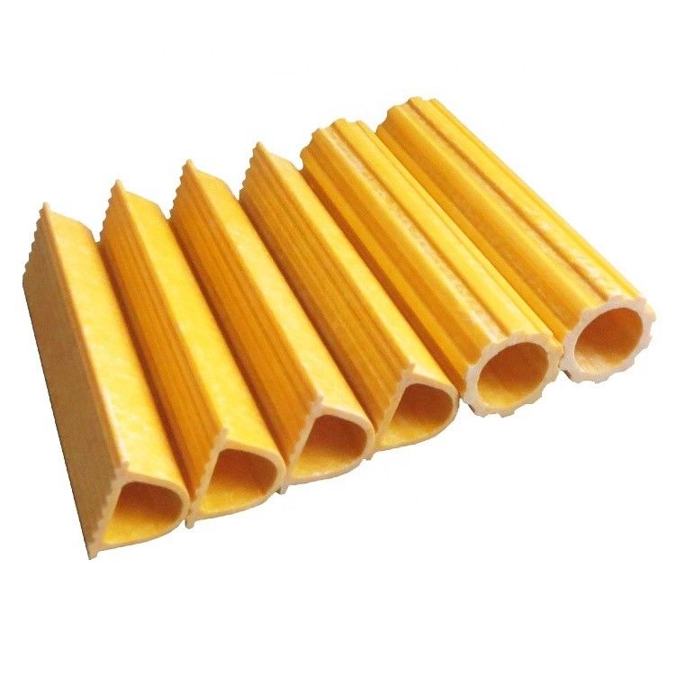 Couleurs personnalisées engrenages à haute capacité de charge et tubes pultrés en FRP de type D Idéal pour les marches d'échelle en FRP